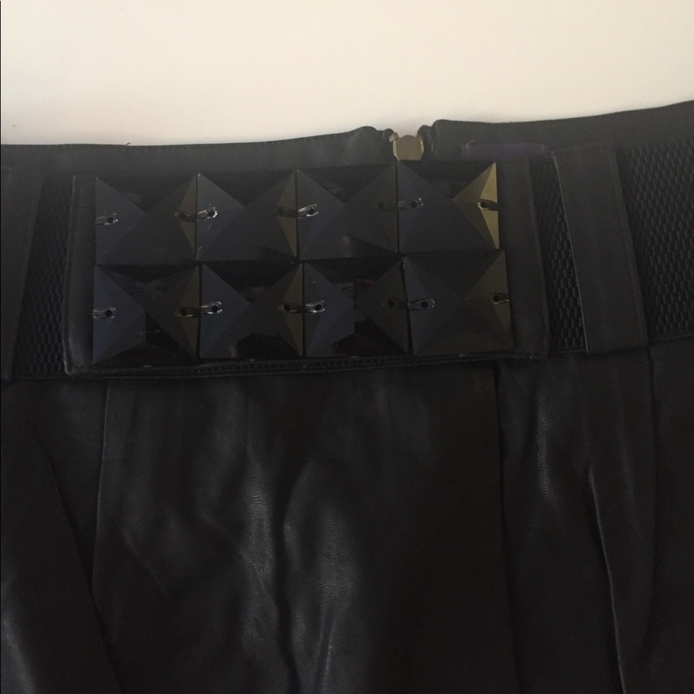 Mini Skirt - Picture 5 of 6